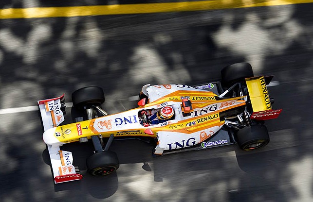 Реклама МегаФона на болидах Renault, Гран При Монако 2009 Реклама МегаФона на болидах Renault, Гран При Монако 2009